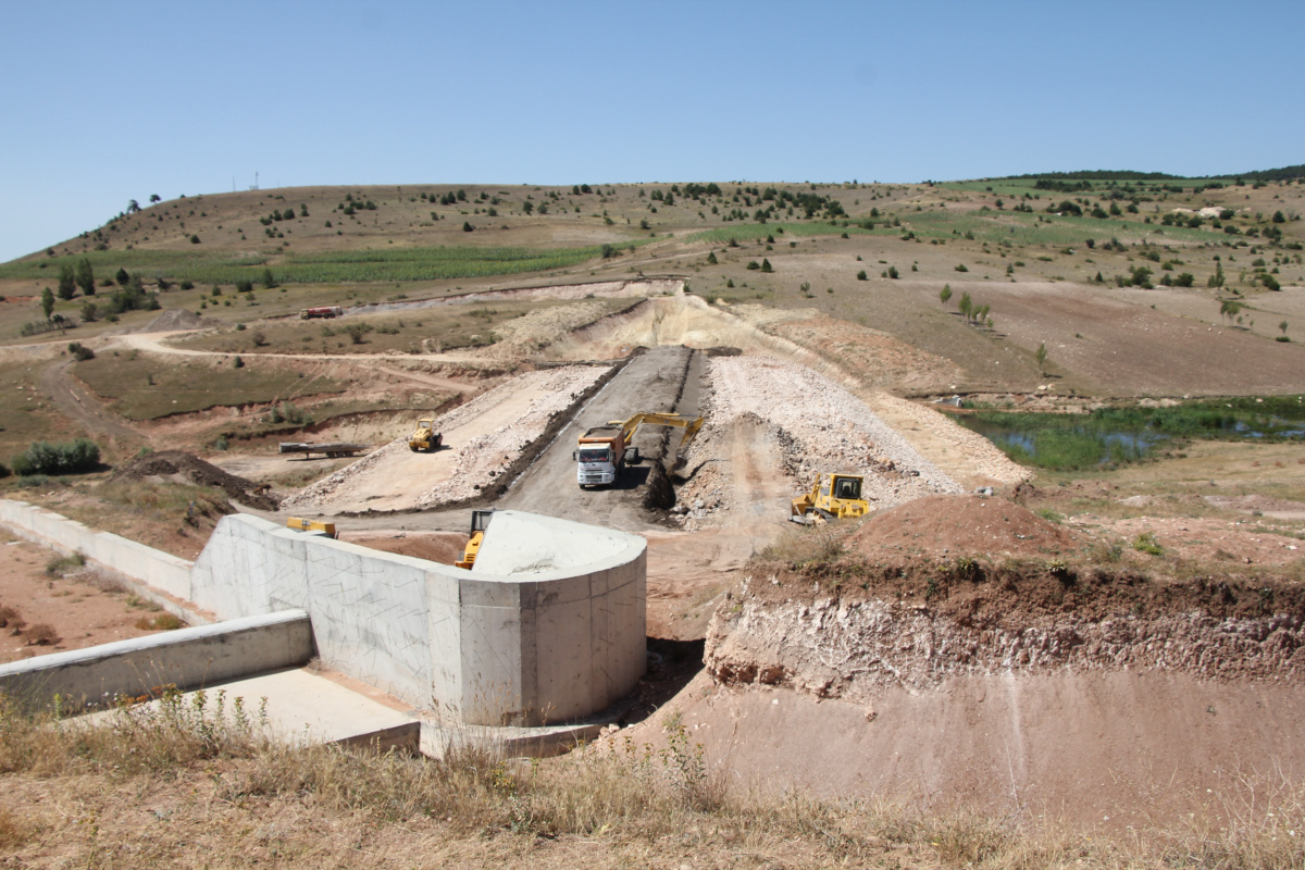 Bin dekar arazi sulanacak, ülke ekonomisine 1 milyon lirayı aşkın katkı sağlayacak