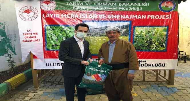 Kaymakamlık 150 çiftçiye sertifikalı tohum dağıttı