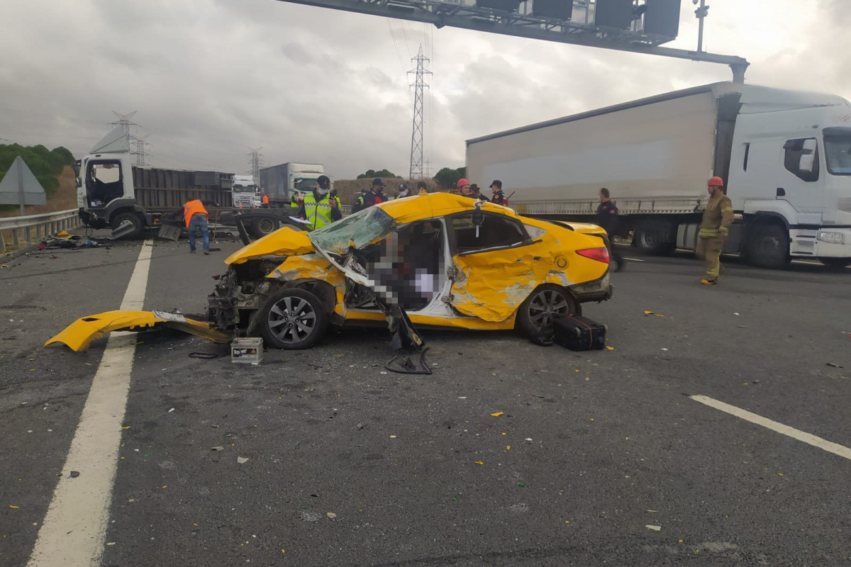 Çatalca'da feci kaza; 1 ölü 2 ağır yaralı
