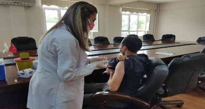İpsala’da üniversite öğrencileri için aşı standı kuruldu