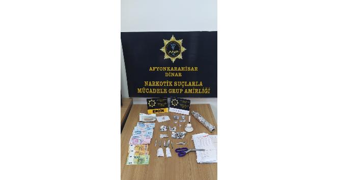 Uyuşturucu operasyonunda yakalanan 2 kişiden 1’i tutuklandı