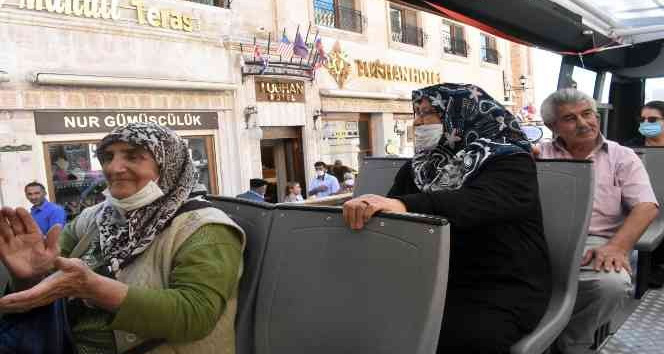 Mardin’de yaşlı vatandaşlar gönüllerince eğlendi