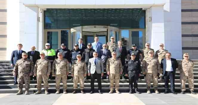 Jandarma Genel Komutanı Çetin’den şehit ailelerine ziyaret