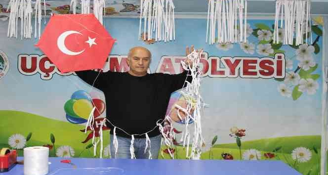 (Özel) Para kazanmak için başladığı uçurtmacılıkta Türkiye’nin ilk müzesini kurdu