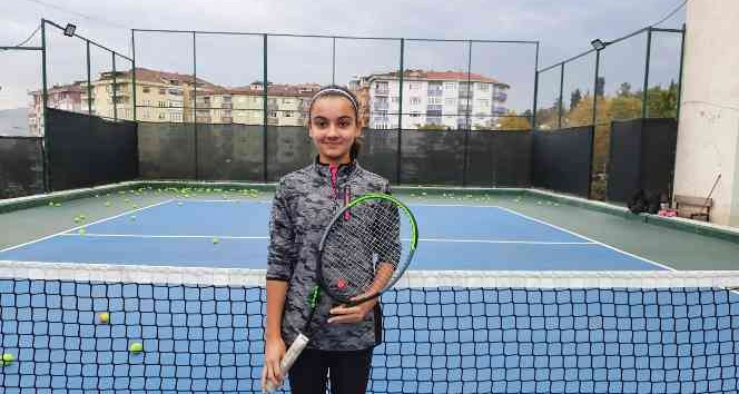 Elif Nisa Akbaş: &quot;Hayalim Wimbledon’da oynamak&quot;
