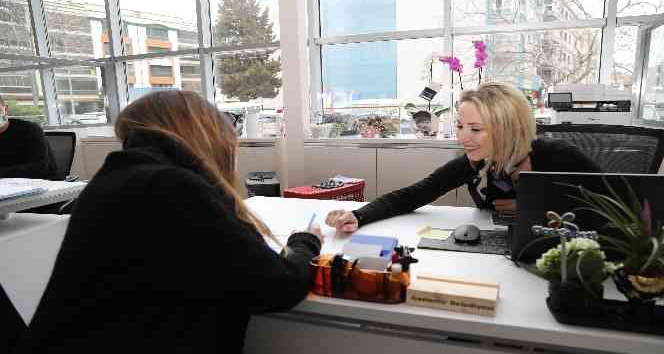 Gaziemir’deki CV Bank her ay ortalama 70 kişiyi iş sahibi yapıyor