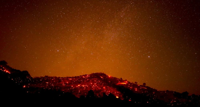 Californiada yangın: 5 bin 500 hektar alan yandı