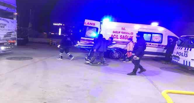 Ankara’da benzinlik istasyonunda bıçaklı saldırı: 1’i polis 2 yaralı