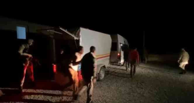 Bitlis’te römorklu minibüste 70 düzensiz göçmen yakalandı