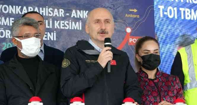Bakan Karaismailoğlu: “2022 yılında millî elektrikli lokomotifin seri üretimine başlayacağız”