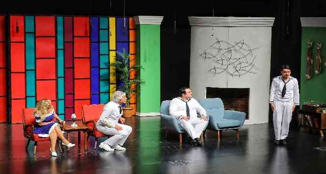 Başakşehir’de “Süt Kardeşler” ile kahkaha tufanı