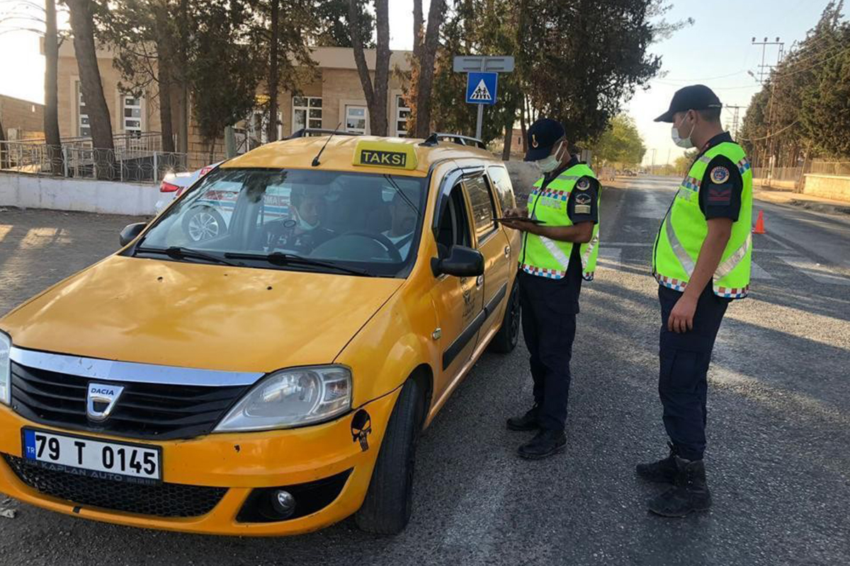 Türkiye genelinde 23 bin güvenlik görevlisinin katılımıyla vale ve taksi denetimi