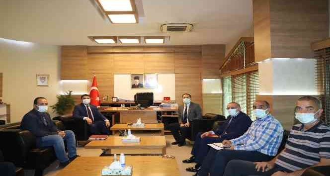 Cizre Kaymakamı Tunç, Diyarbakır Karayolları 9. Bölge Müdürü ile yatırımları görüştü