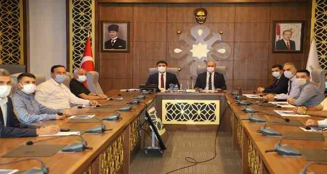 Hendek olaylarında evleri zarar gören vatandaşlarla toplantı yapıldı