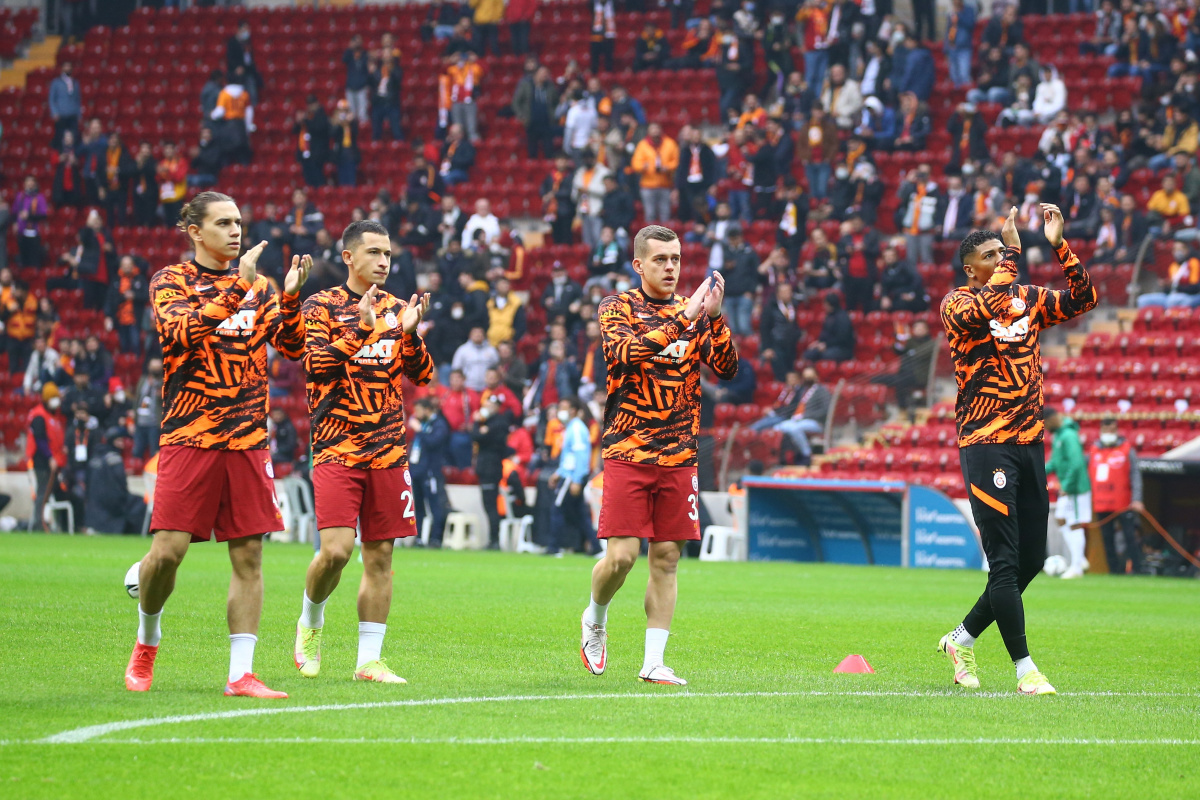 Galatasaray&#039;da 3 değişiklik