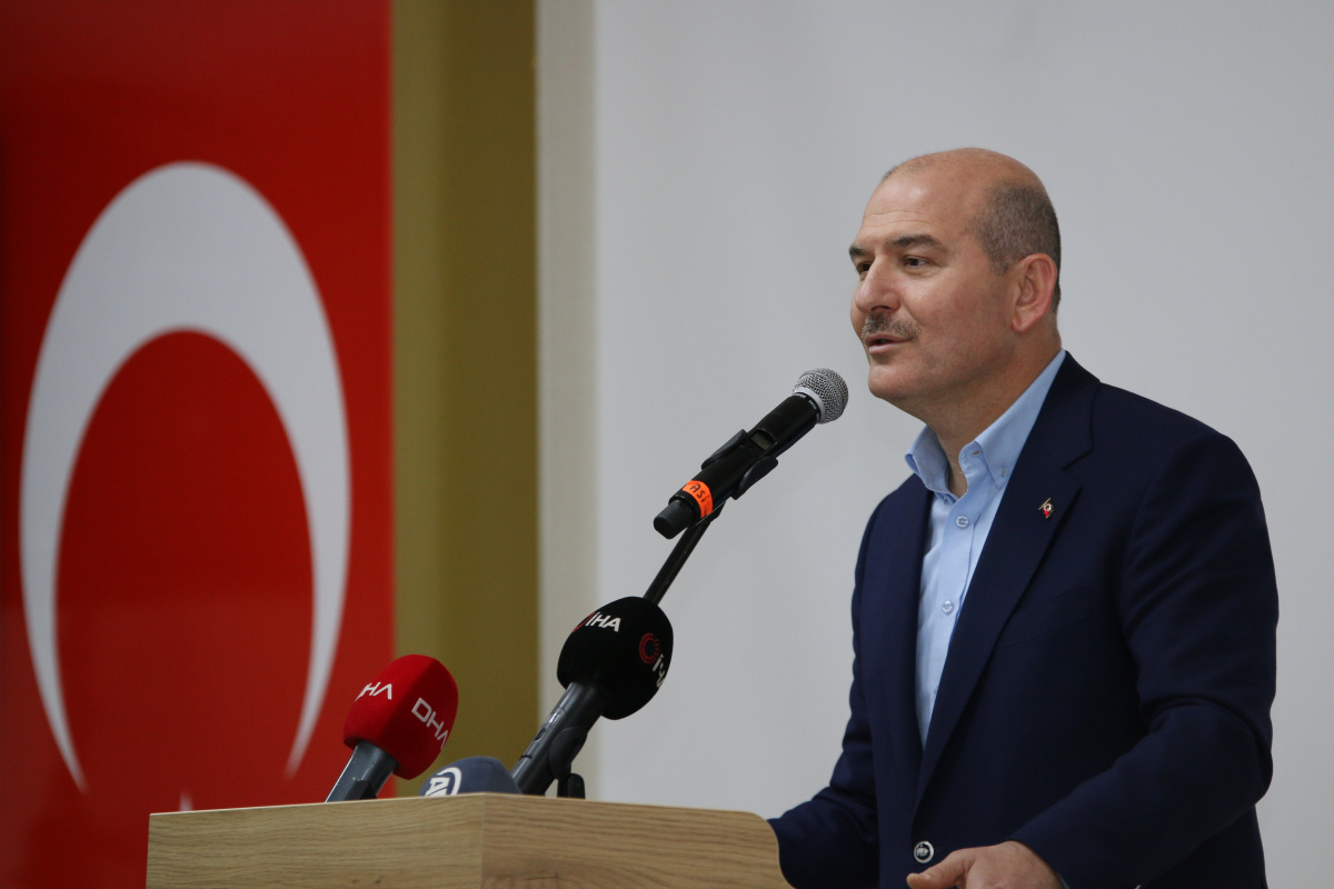 İçişleri Bakanı Soylu: &#039;FETÖ’ye operasyon yapıyoruz sesi İYİ Parti&#039;den, PKK’ya operasyon yapıyoruz sesi HDP’den geliyor&#039;