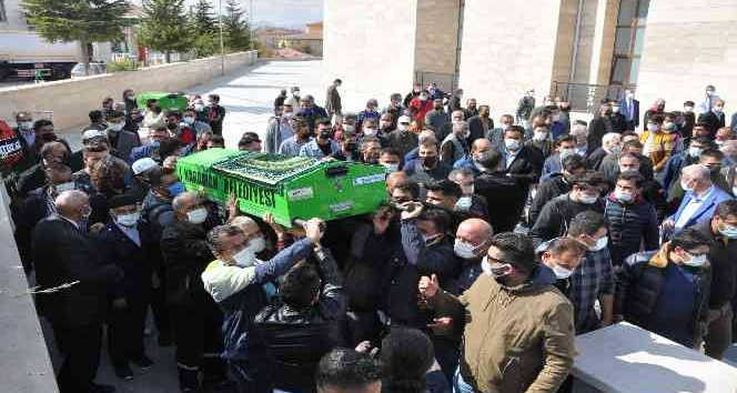 Kazada ölen genç öğretmen son yolculuğuna uğurlandı