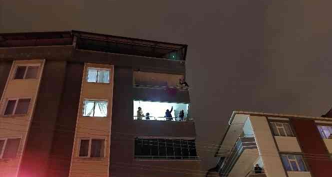 Eşi Evi Terk Eden Şahıs Çocuğunu Görmek Için Intihara Kalkıştı - Samsun