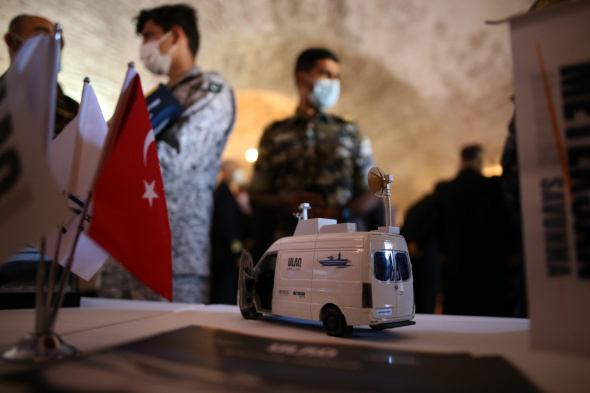 Yerli ve milli deniz silah ve savunma sistemleri sergilendi.