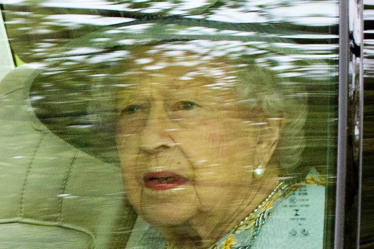 İngiltere Kraliçesi II. Elizabeth &#039;yılın yaşlısı&#039; ödülünü reddetti