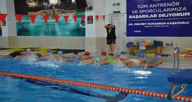Biga’da Yarı Olimpik Yüzme Havuzuna yoğun ilgi