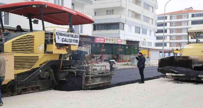 Sivrihisar’da asfaltlama çalışmaları başladı