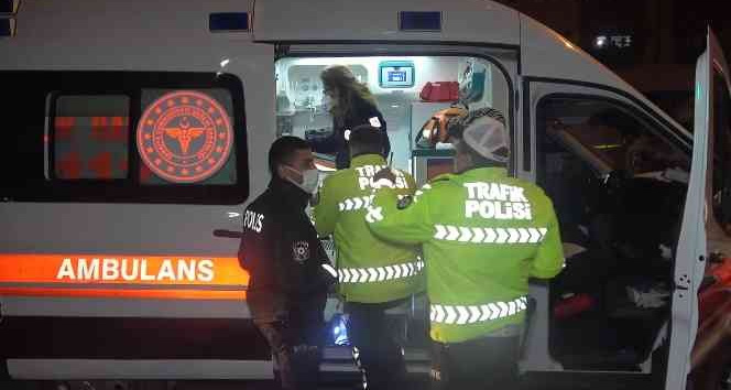 Alkollü sürücü kırmızı ışıktaki araçlara çarptı: 1 yaralı