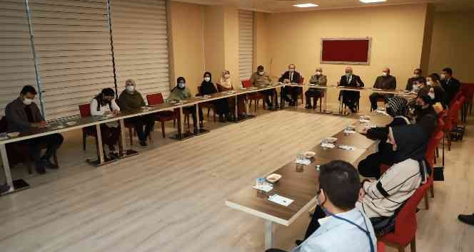 Atatürk Üniversitesinin Covid-19 Aşı çalışmalarıyla ilgili bilgilendirme toplantısı düzenlendi