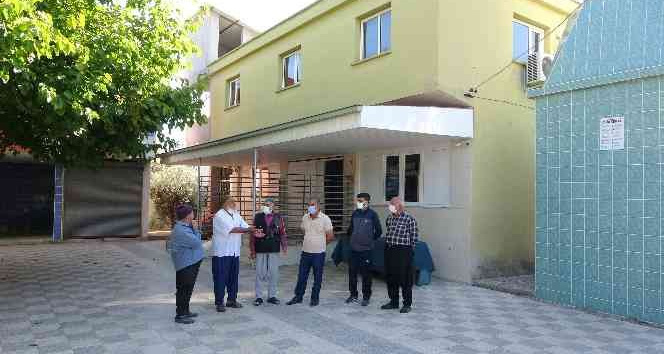 Camiye dadanan hırsızlar cemaati canından bezdirdi