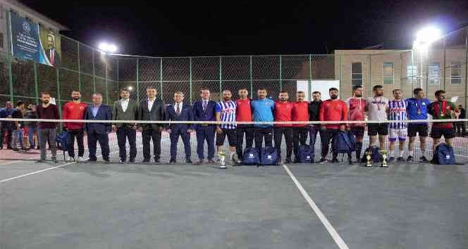 Cizre’de ayak tenisi turnuvası yapıldı