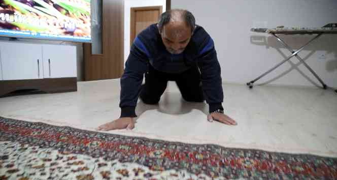 Tek isteği akülü sandalye