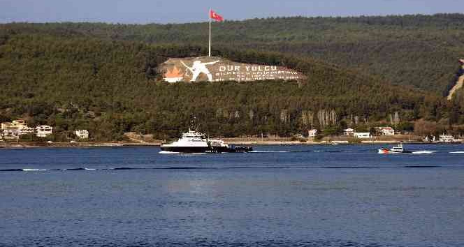 Rus askeri römorkörü Çanakkale Boğazı’ndan geçti