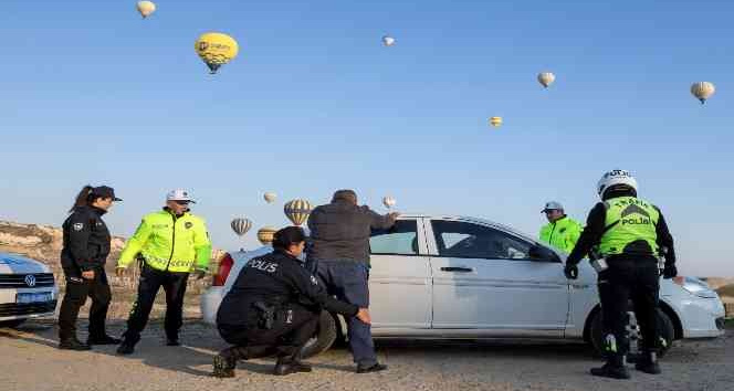 ikiz plakalı araç kameralara takıldı