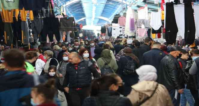 Komşular, Edirne’deki ’sosyete pazarı’na akın etti