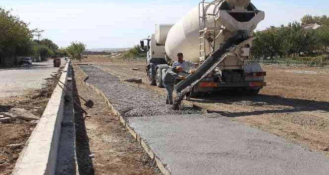 Kanal boyu 2. Etap park çalışmaları hızla devam ediyor