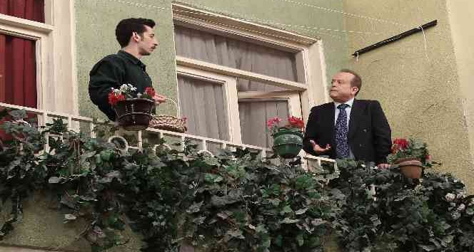 Seksenler dizisinin ünlü oyuncusu Kemal Kuruçay hayatını kaybetti