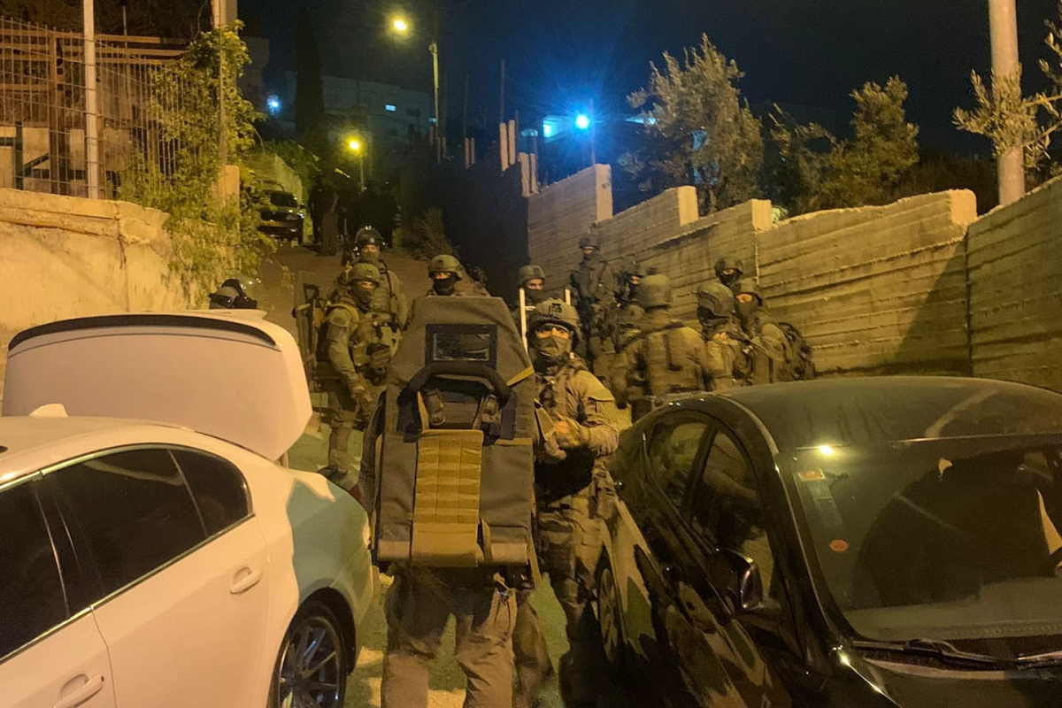 İsrail askerleri, Kudüs&#039;te 5 Filistinliyi gözaltına aldı