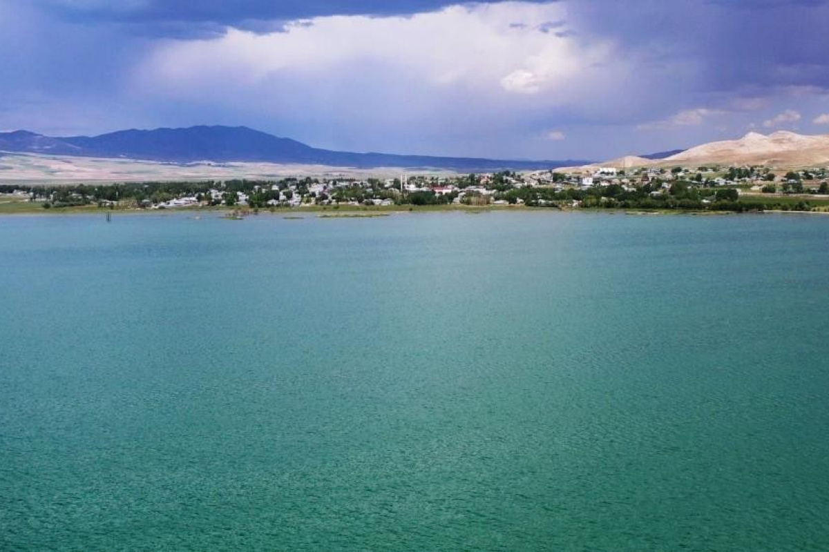 Van’daki depremler sonrası Erçek Gölü&#039;nde gaz çıkışları tespit edildi