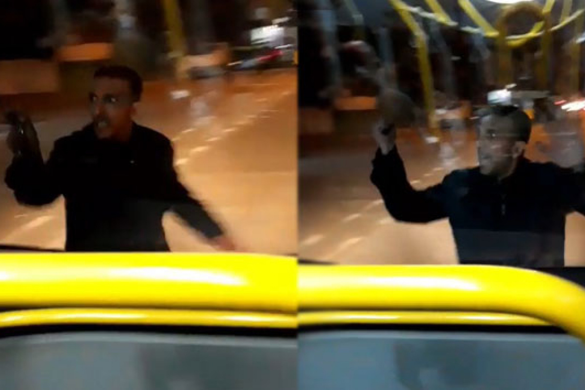 Bursa'da halk otobüsünün camını kıran bıçaklı saldırgan kameralara yansıdı