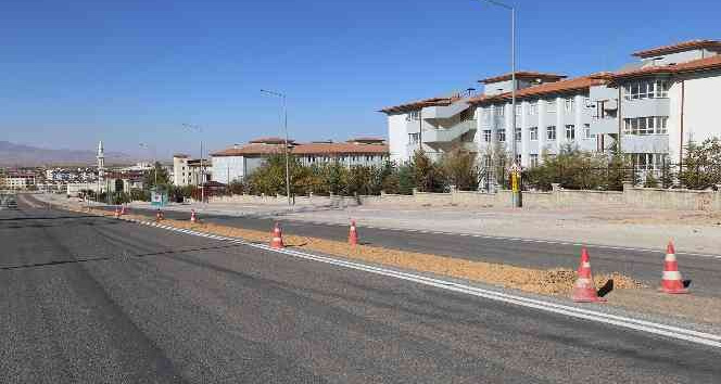 Başkan Kalaycı: “Trafiğin yoğun olduğu yolları daha konforlu hale getiriyoruz”