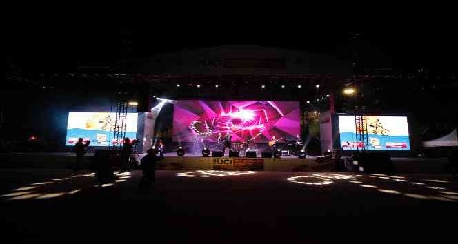 Sakarya’da Rafet El Roman rüzgarı