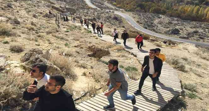 Karaman’da GSB yurtlarında kalan öğrenciler için gezi düzenlendi
