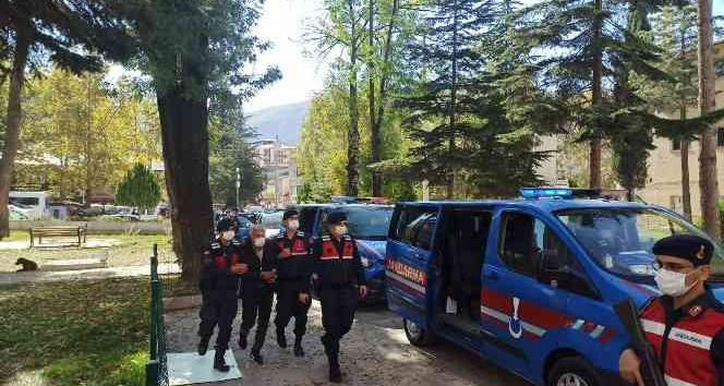 Yayla cinayetinde 5 tutuklama