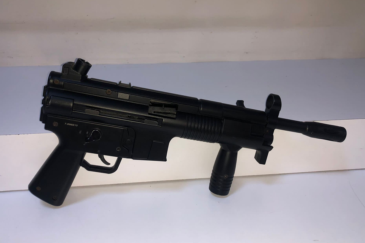 Beyoğlunda Molozların Arasında Otomatik Silah Mp5 Bulundu İhlas Haber