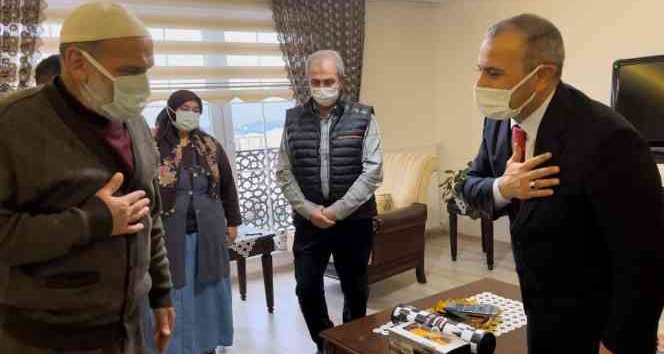 Vali Sonel’den Cumhuriyet yaşıtlarına yakın ilgi