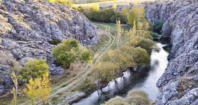 Hurman Kanyonu görenleri kendine hayran bırakıyor