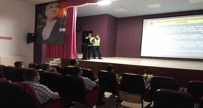 Niksar’da okul servisleri denetlendi