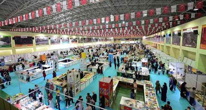 Uluslararası Kitap ve Kültür Fuarı’na 5 günde 50 bin ziyaretçi