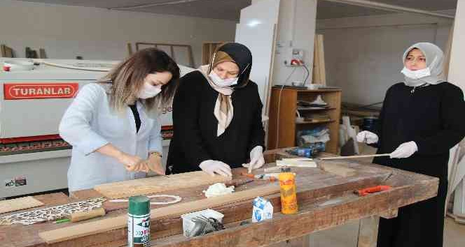 Mardin’de ‘Geçmişin İzleri Geleceğin Eserleri’ projesi kapsamında ahşap atölyesi kuruldu