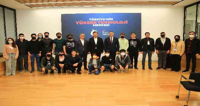 Çakın; “Gençlerimiz ülkemize ve şehrimize faydalı işler yapmalı”